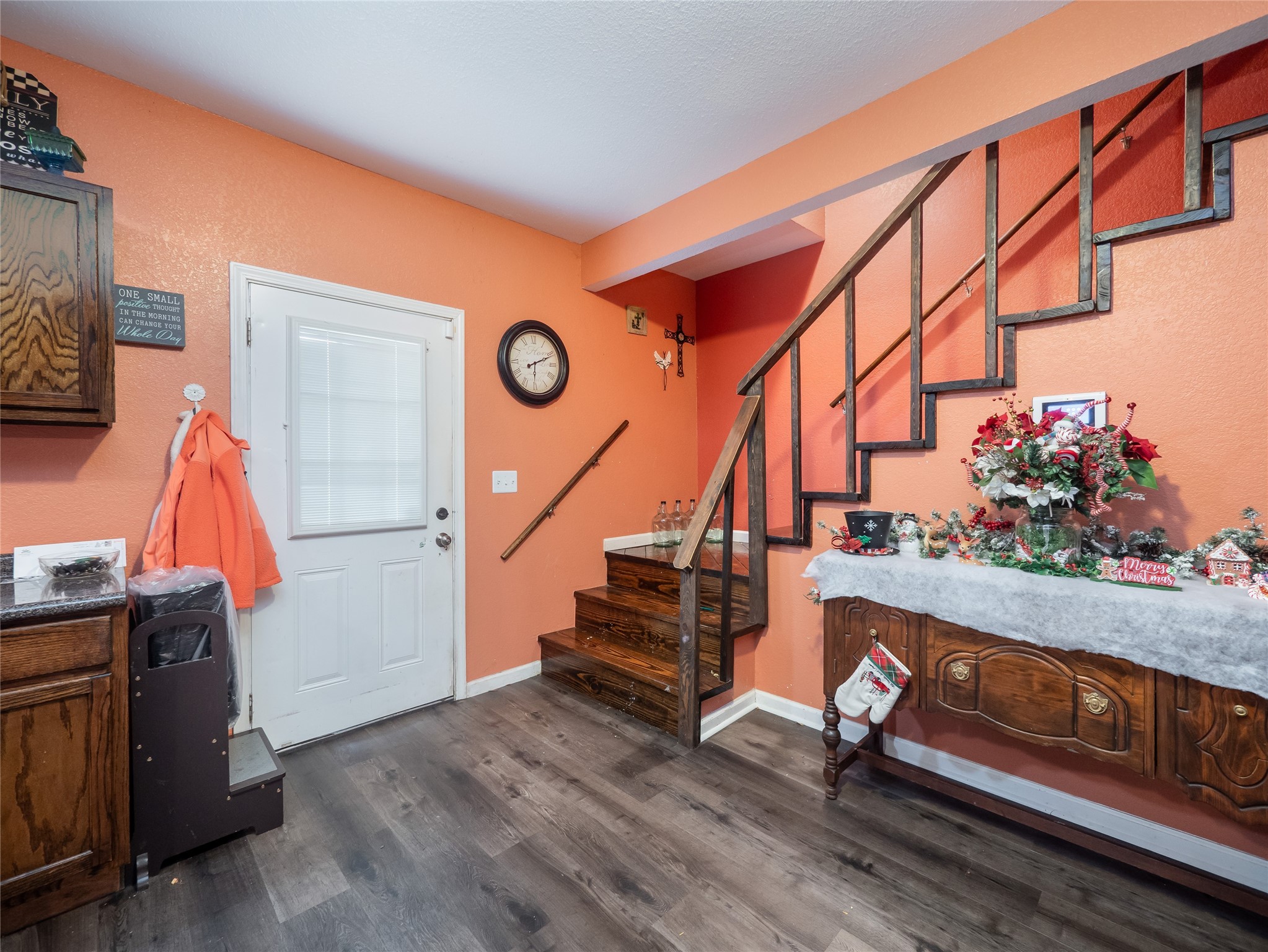 1209 New Dallas Highway Bellmead TX 76705