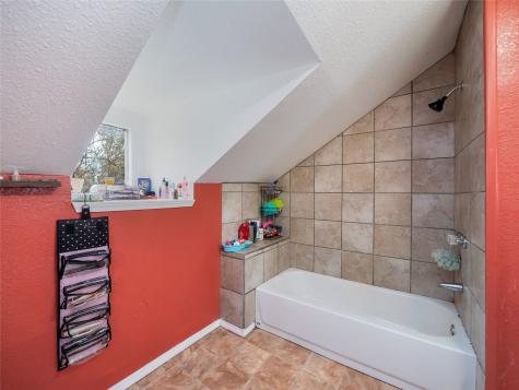 1209 New Dallas Highway Bellmead TX 76705