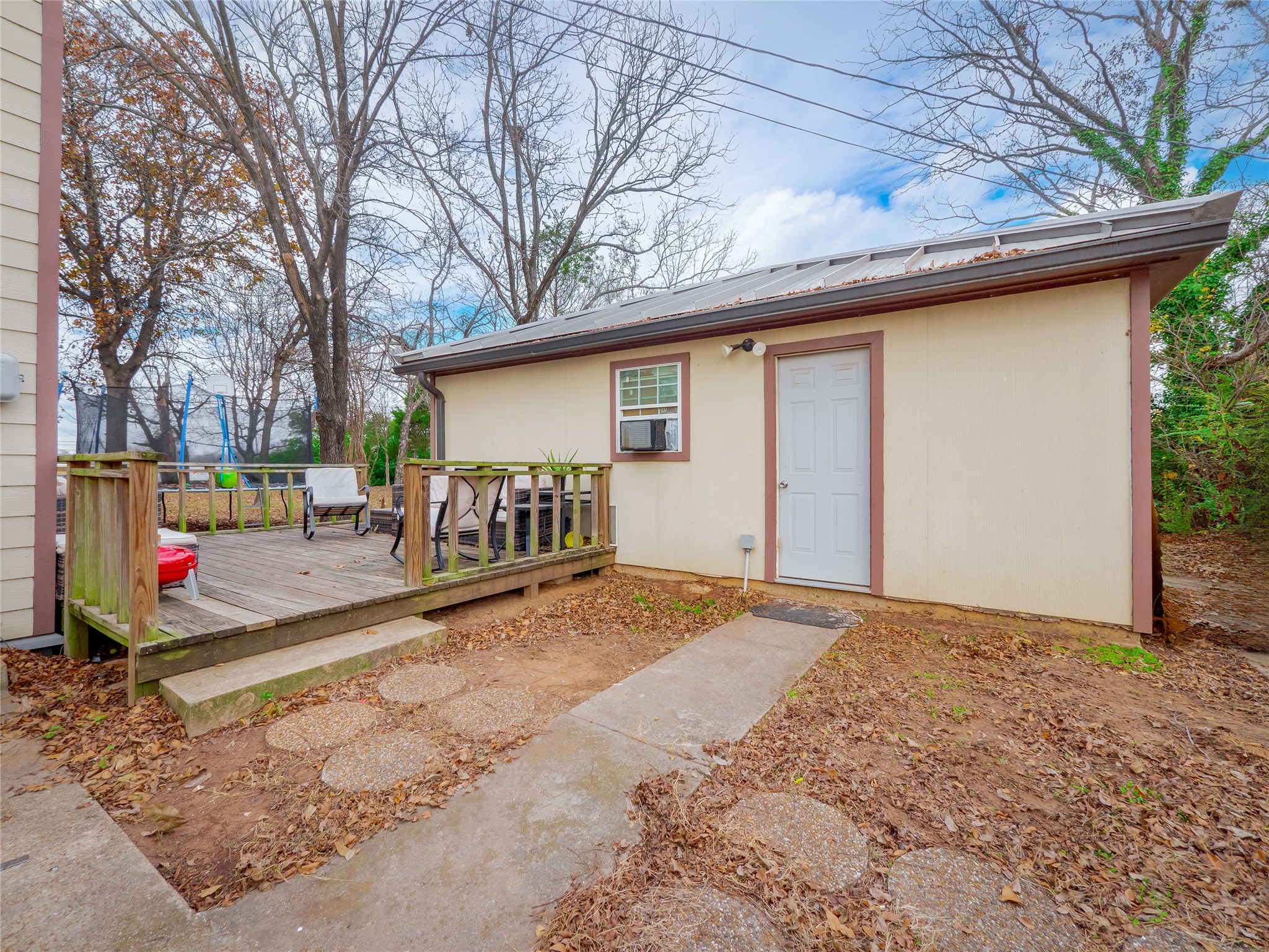 1209 New Dallas Highway Bellmead TX 76705