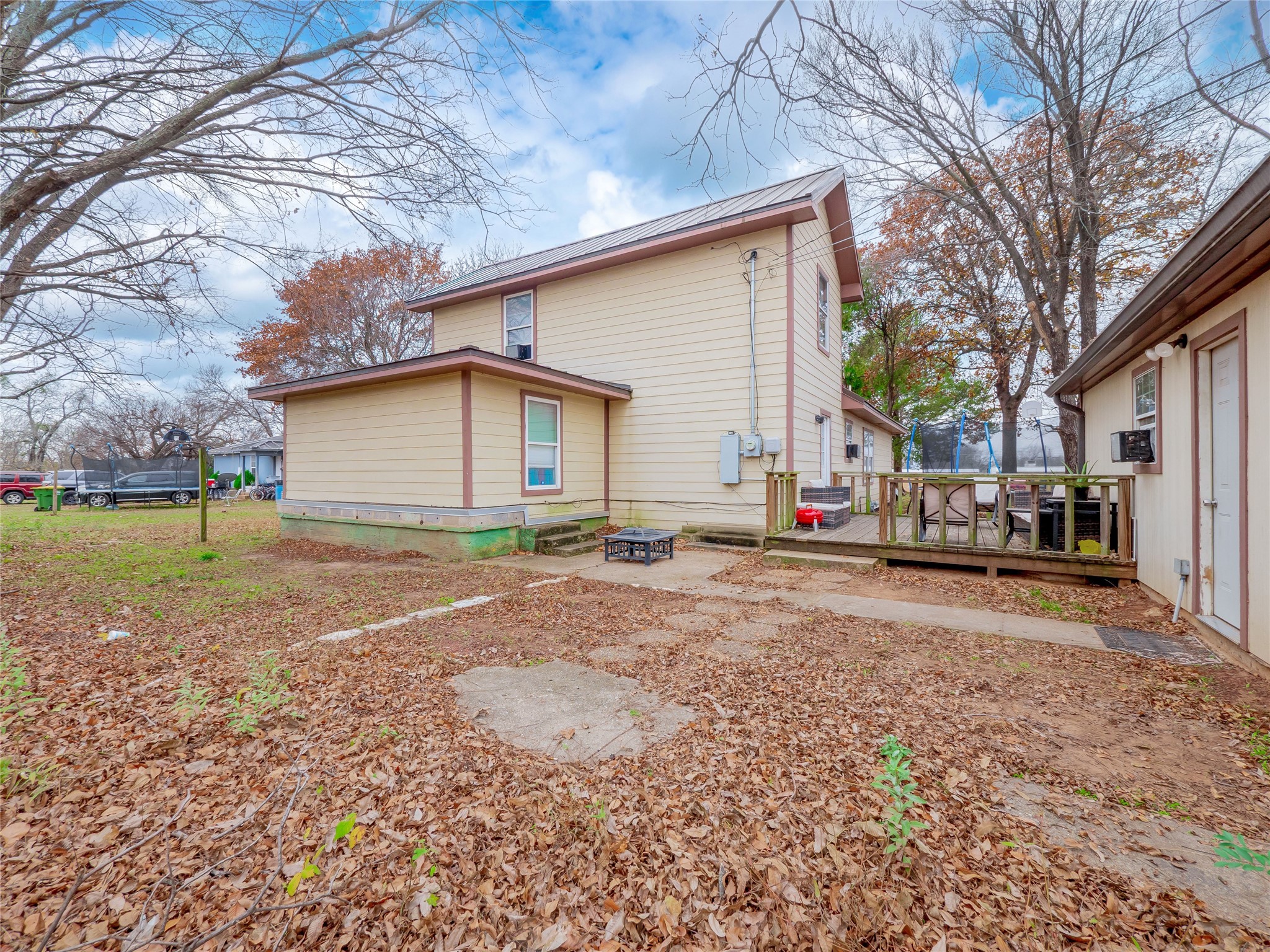 1209 New Dallas Highway Bellmead TX 76705