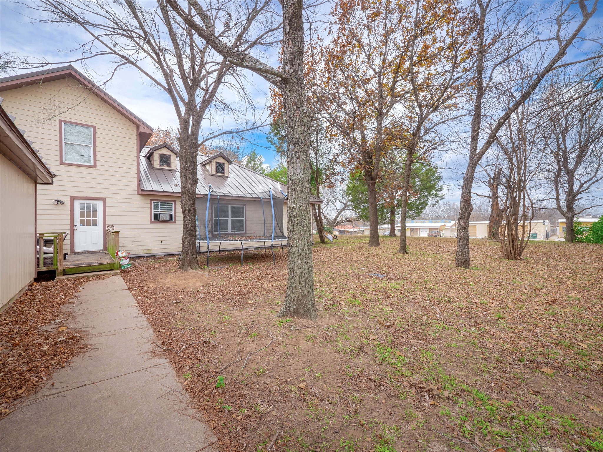 1209 New Dallas Highway Bellmead TX 76705