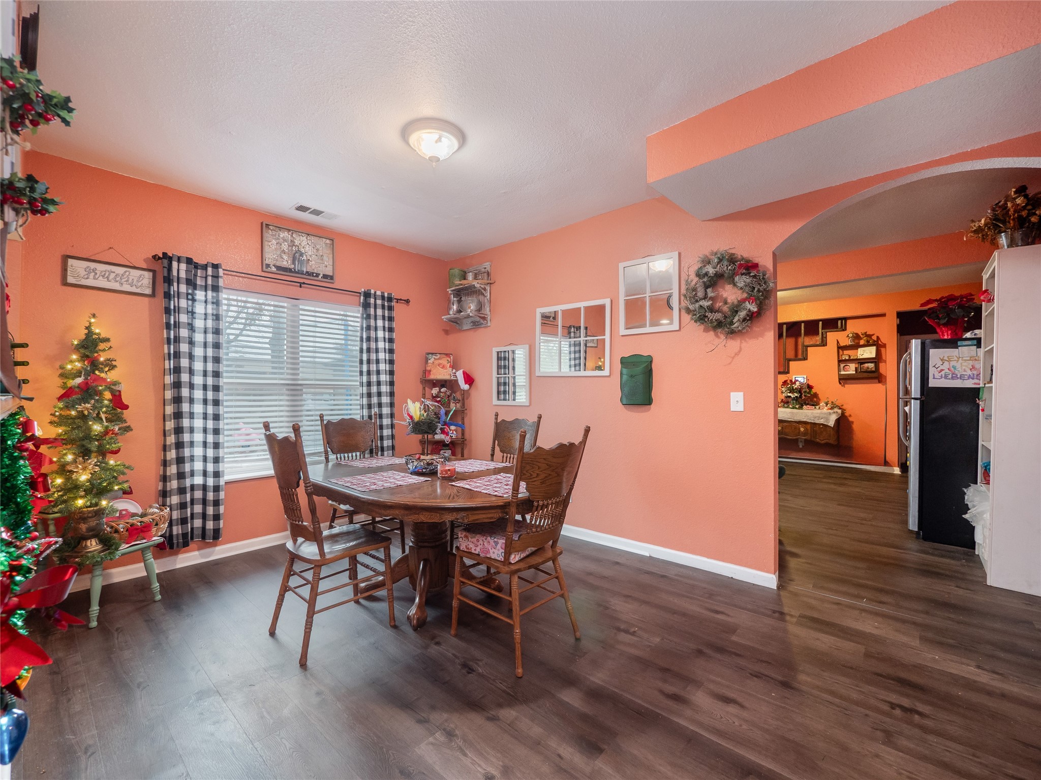 1209 New Dallas Highway Bellmead TX 76705