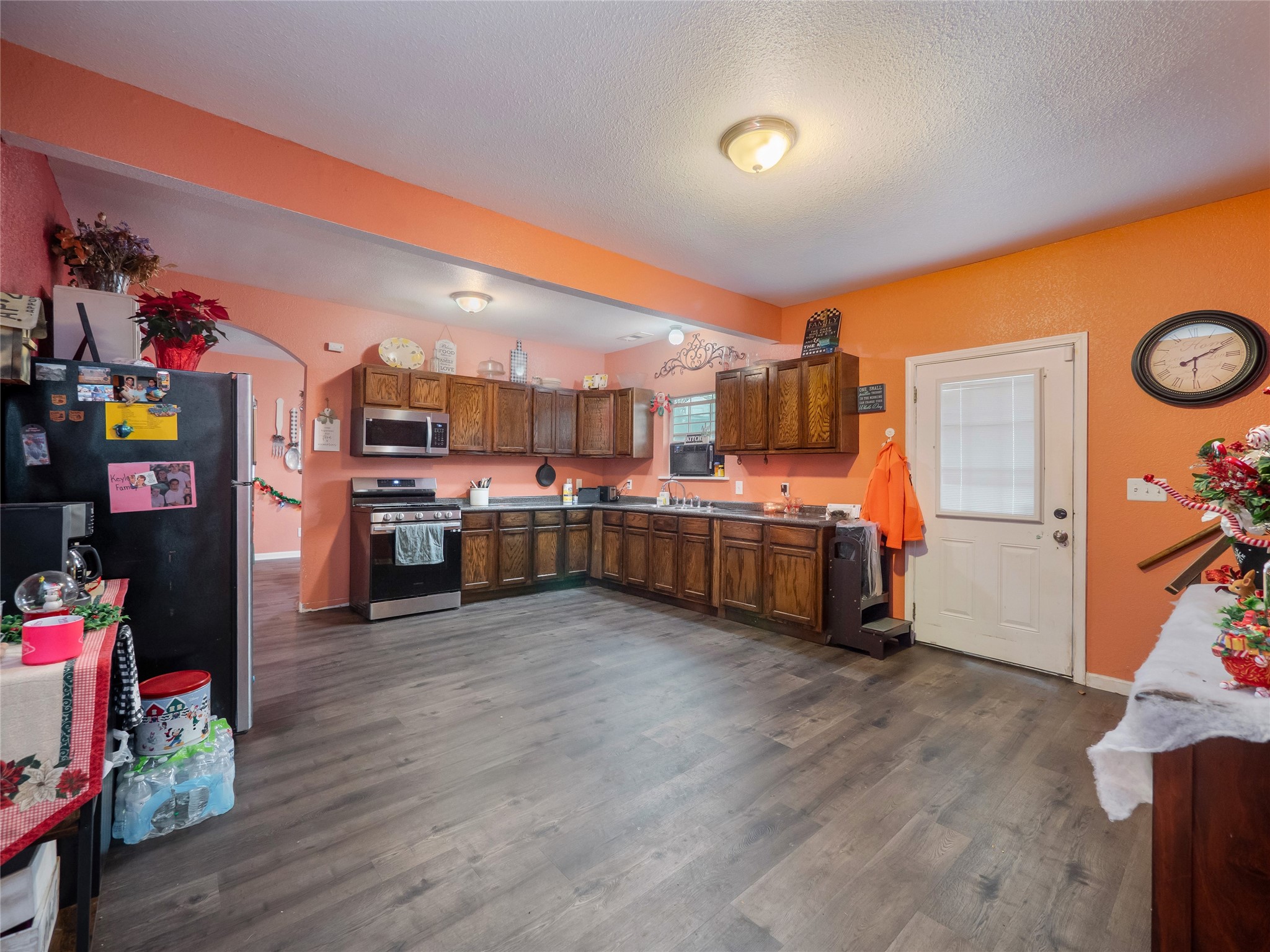 1209 New Dallas Highway Bellmead TX 76705