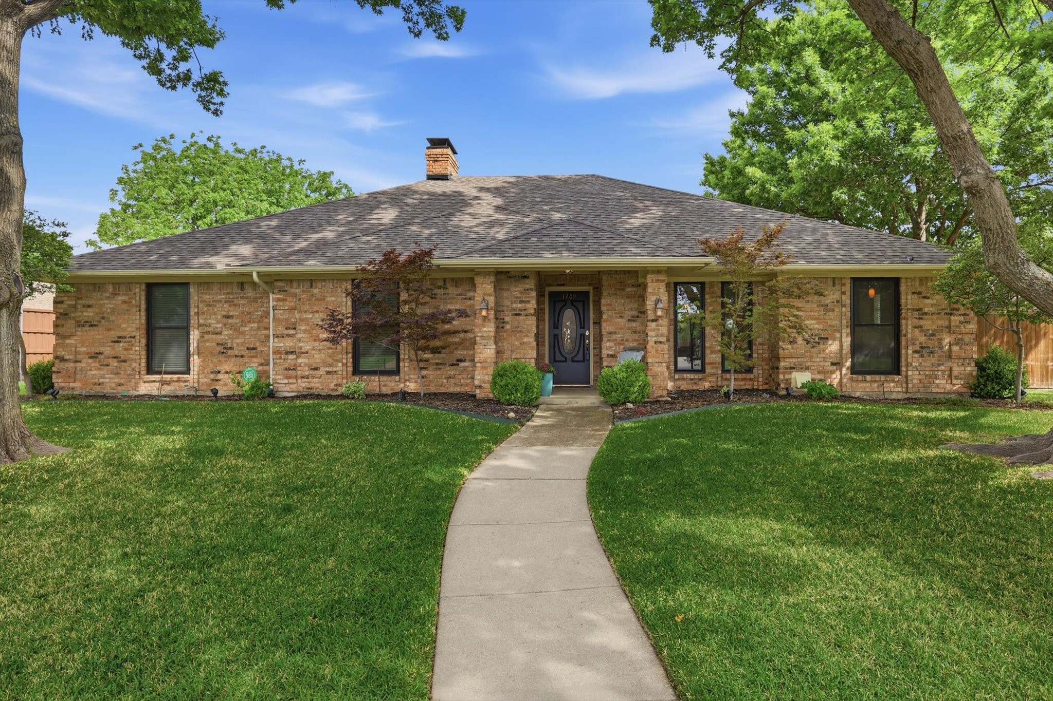 1209 O Shannon Lane Garland TX 75044