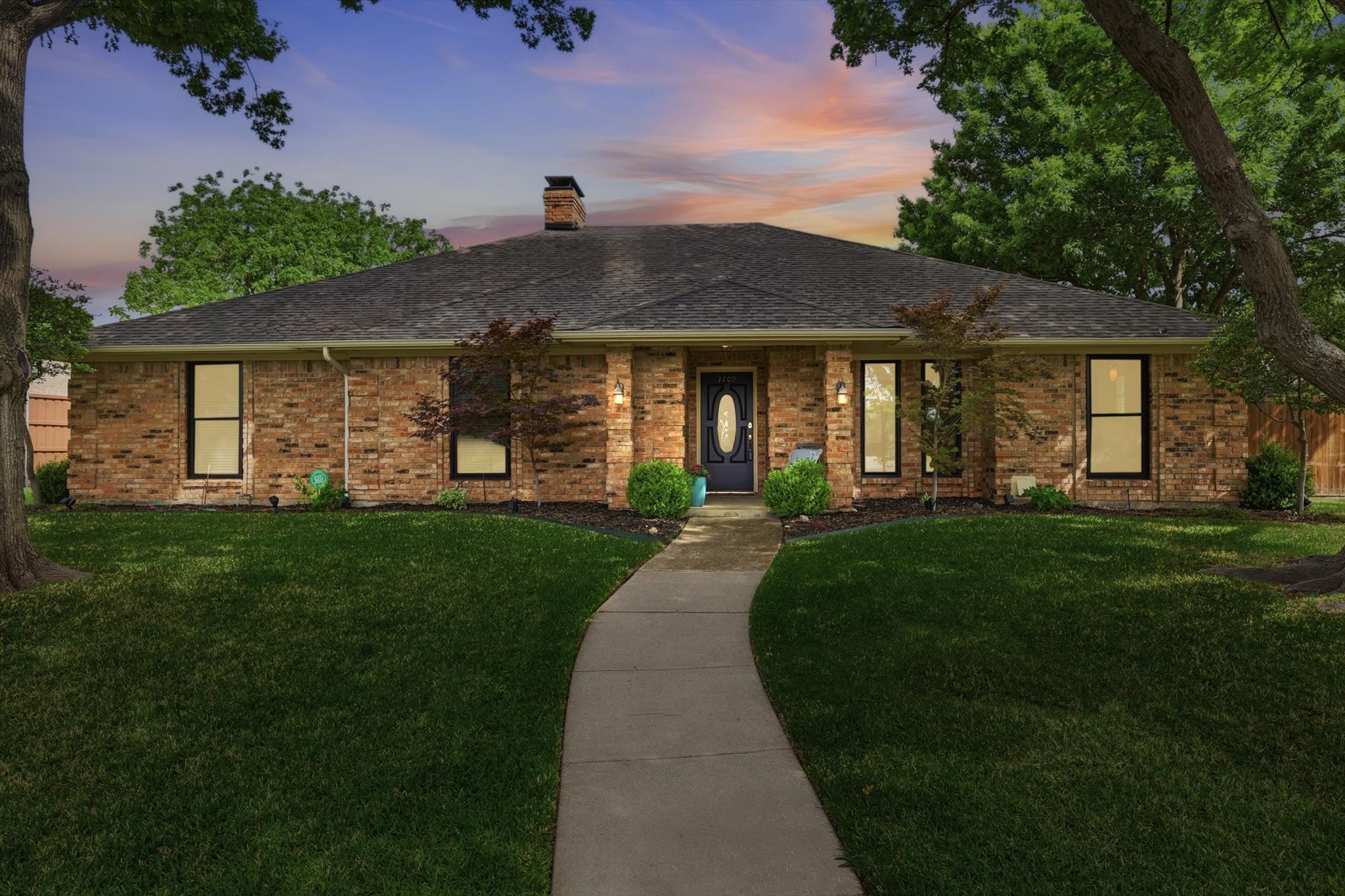 1209 O Shannon Lane Garland TX 75044