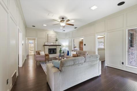 1209 O Shannon Lane Garland TX 75044