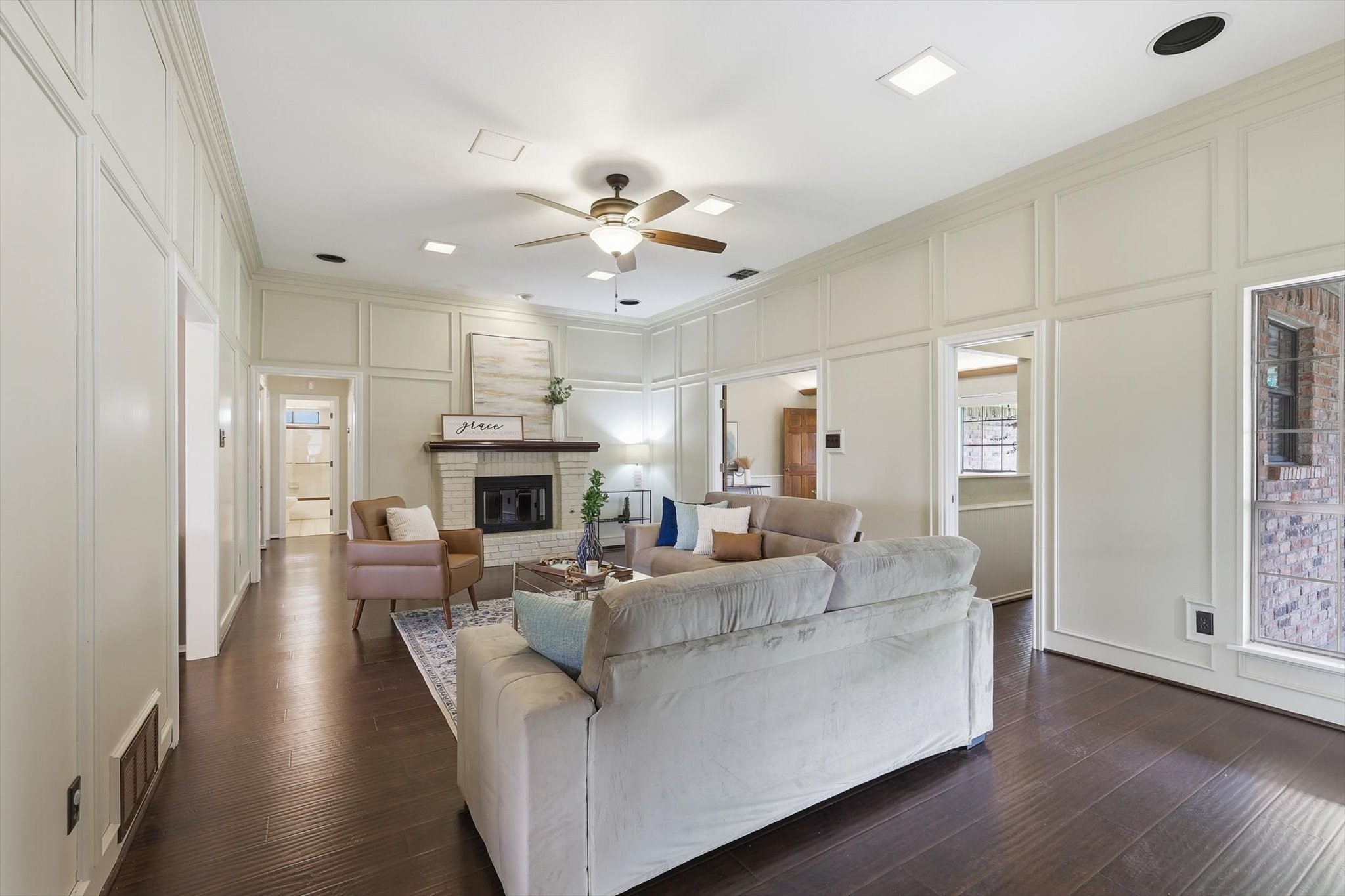 1209 O Shannon Lane Garland TX 75044