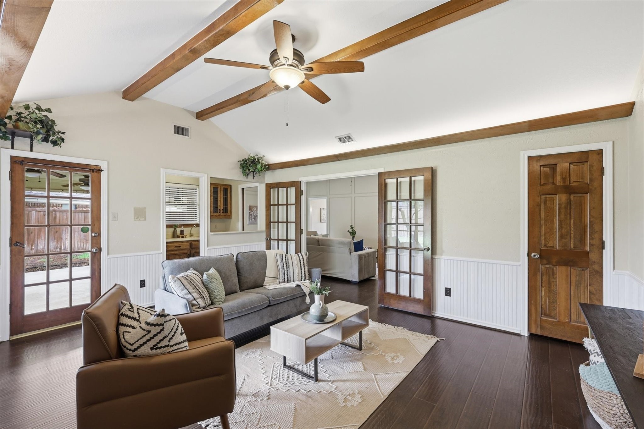 1209 O Shannon Lane Garland TX 75044
