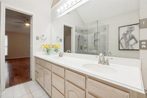 4818 Ashworth Court Arlington TX 76017
