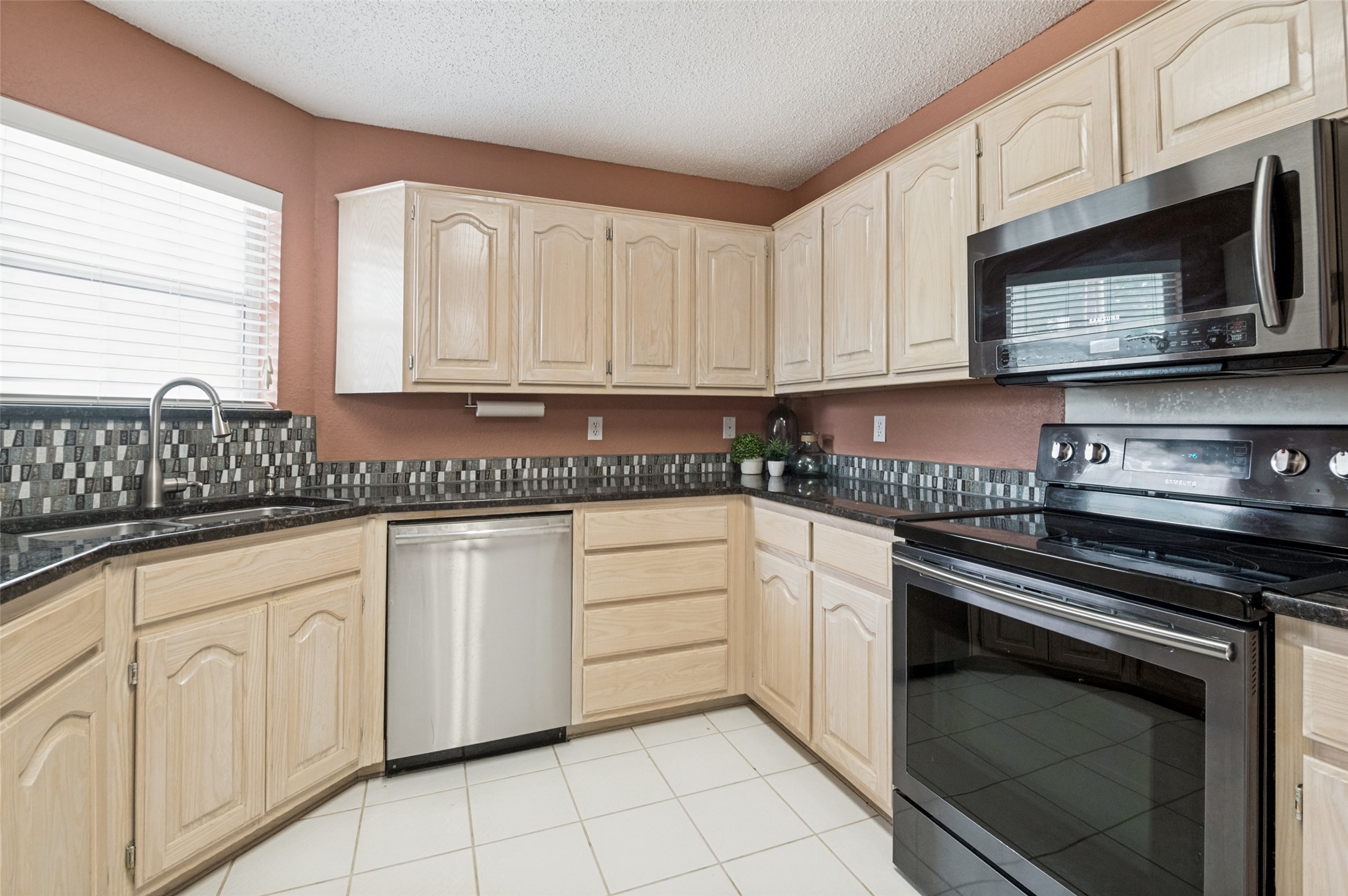 4818 Ashworth Court Arlington TX 76017