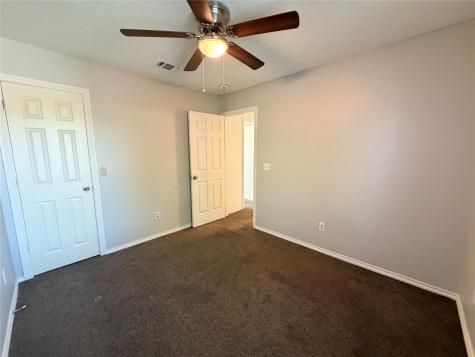 805 Hillbrooke Drive Arlington TX 76001