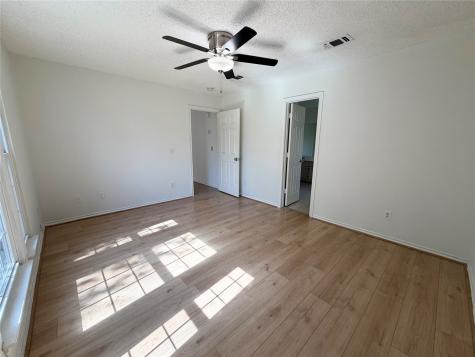 805 Hillbrooke Drive Arlington TX 76001