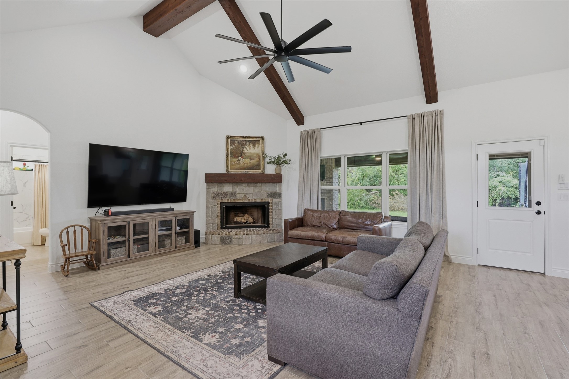 1057 Gonzollas Road Springtown TX 76082