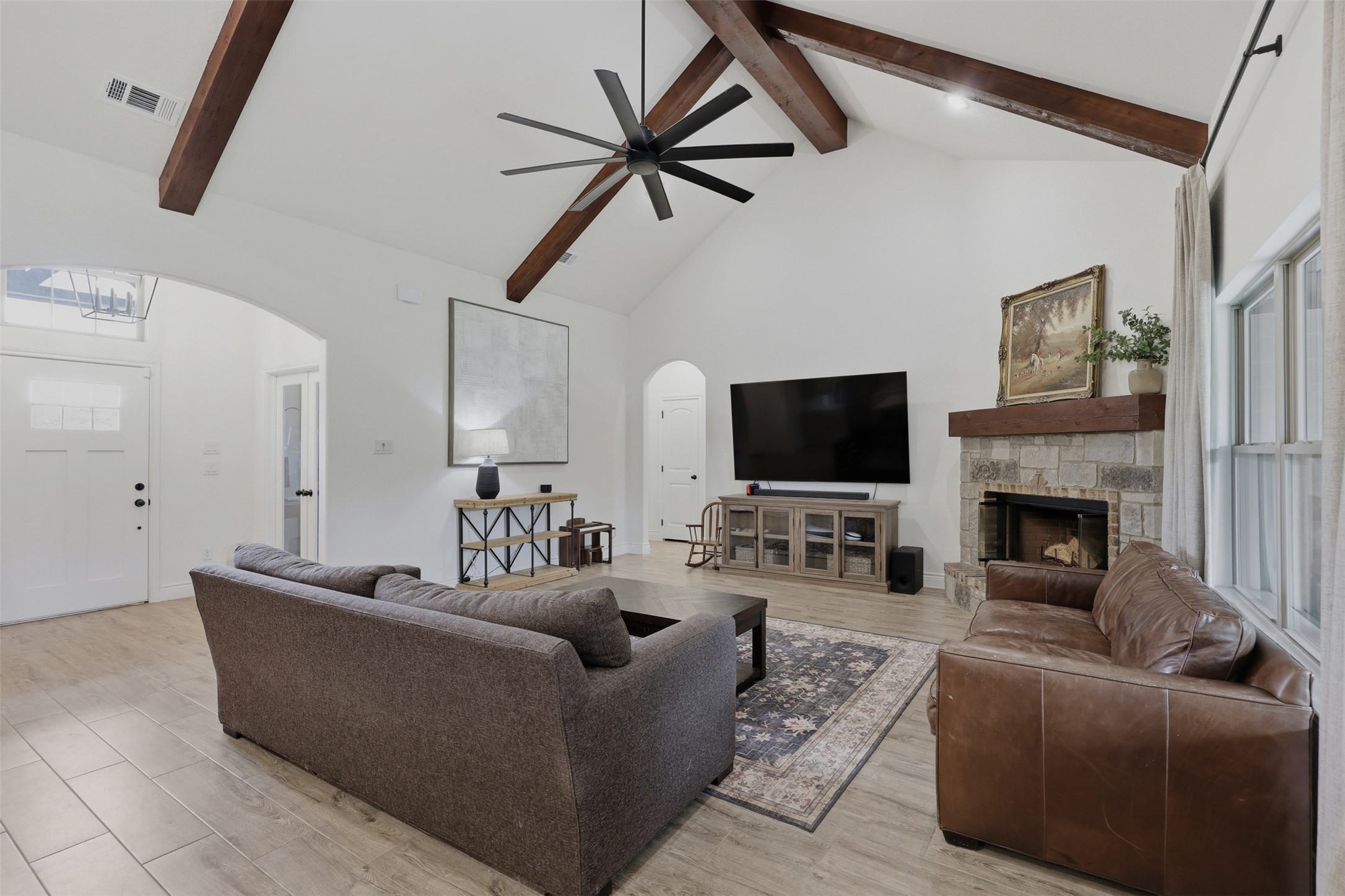 1057 Gonzollas Road Springtown TX 76082