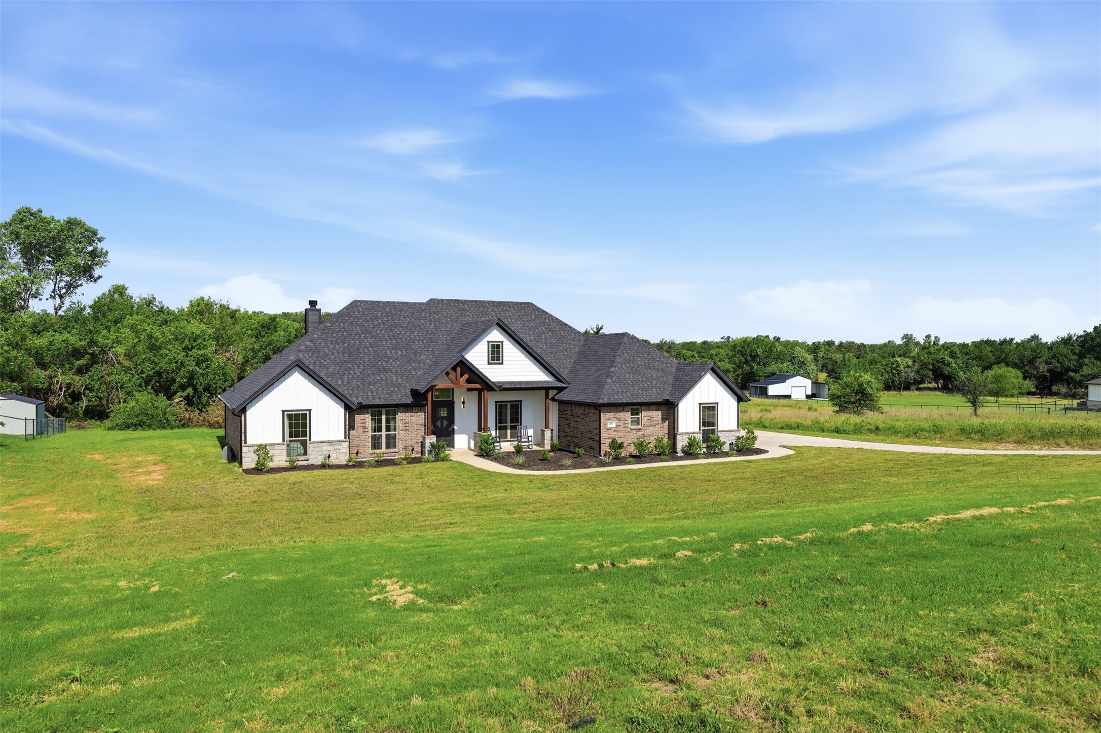 1057 Gonzollas Road Springtown TX 76082