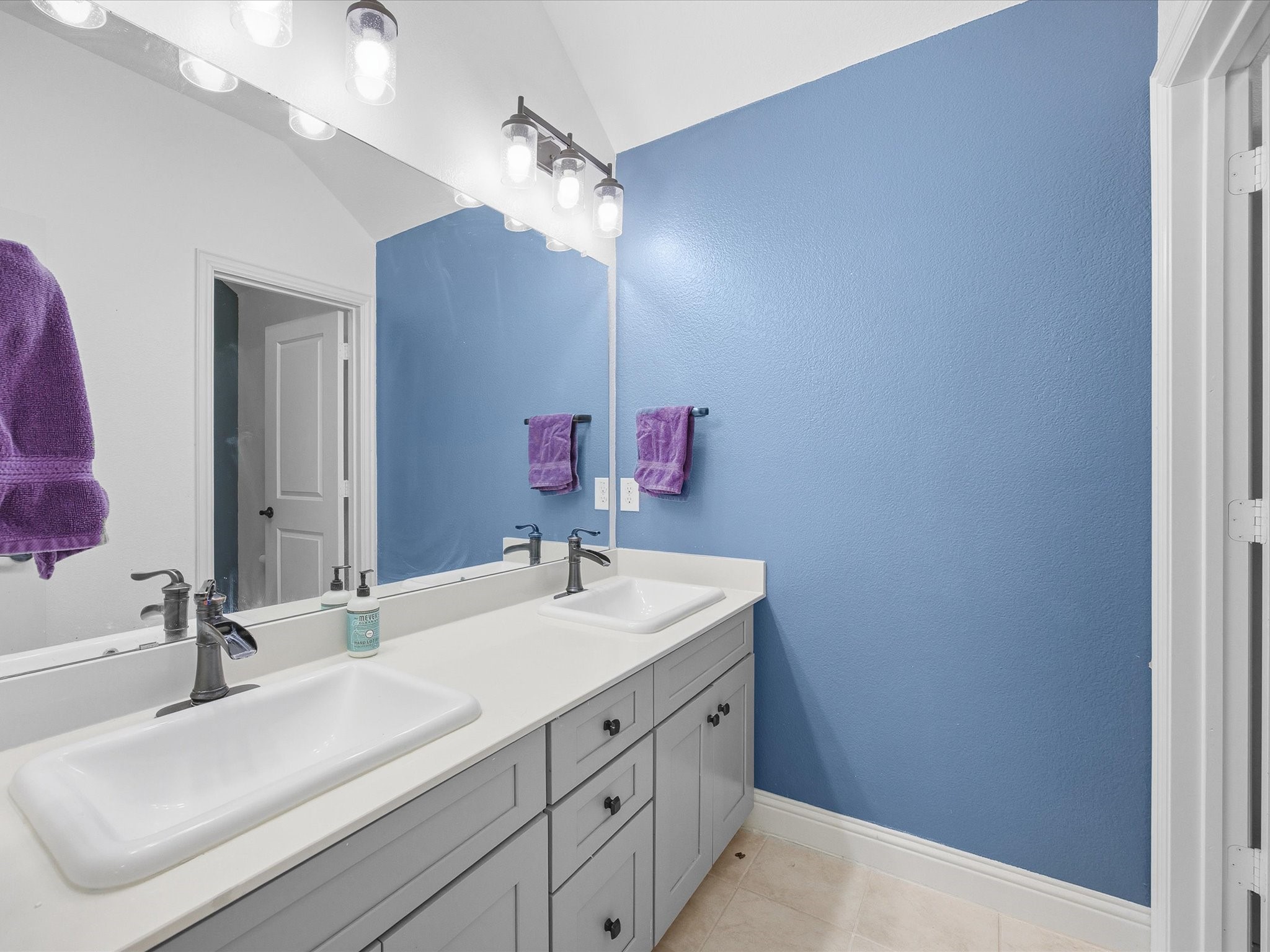 1056 Mesa Crest Drive Fort Worth TX 76052