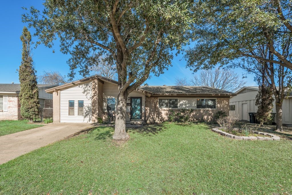4205 Colgate Lane Garland TX 75042