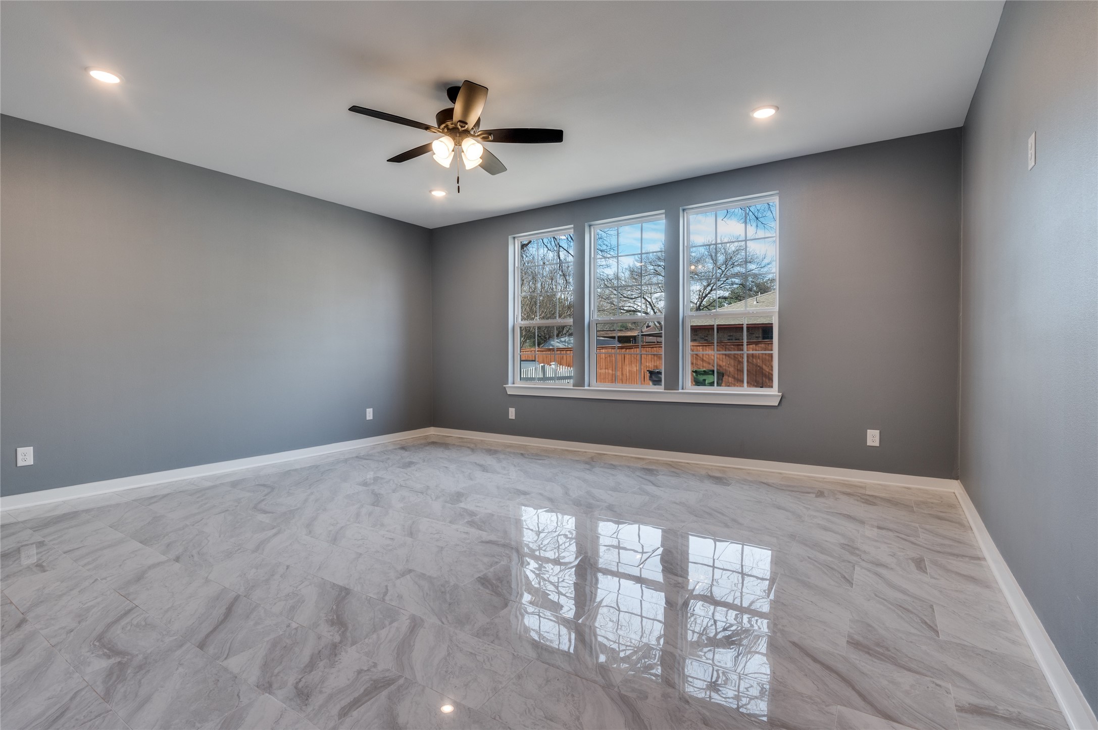 301 S Stewart Avenue Lancaster TX 75146
