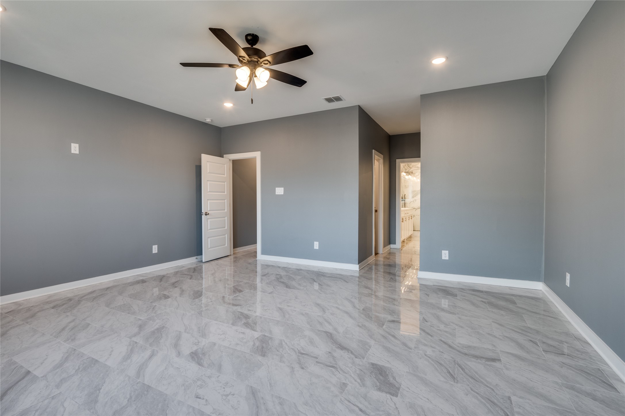 301 S Stewart Avenue Lancaster TX 75146