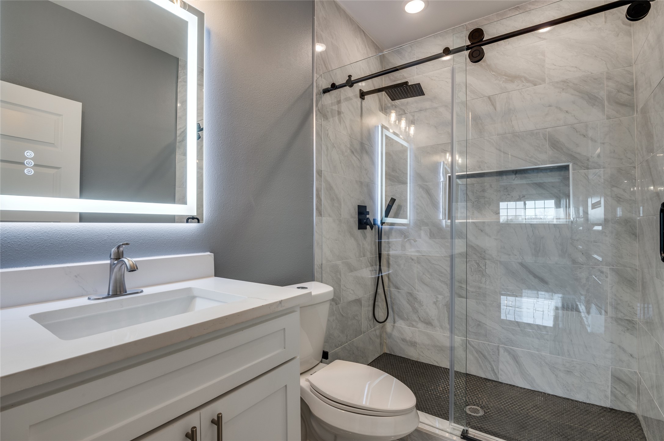 301 S Stewart Avenue Lancaster TX 75146