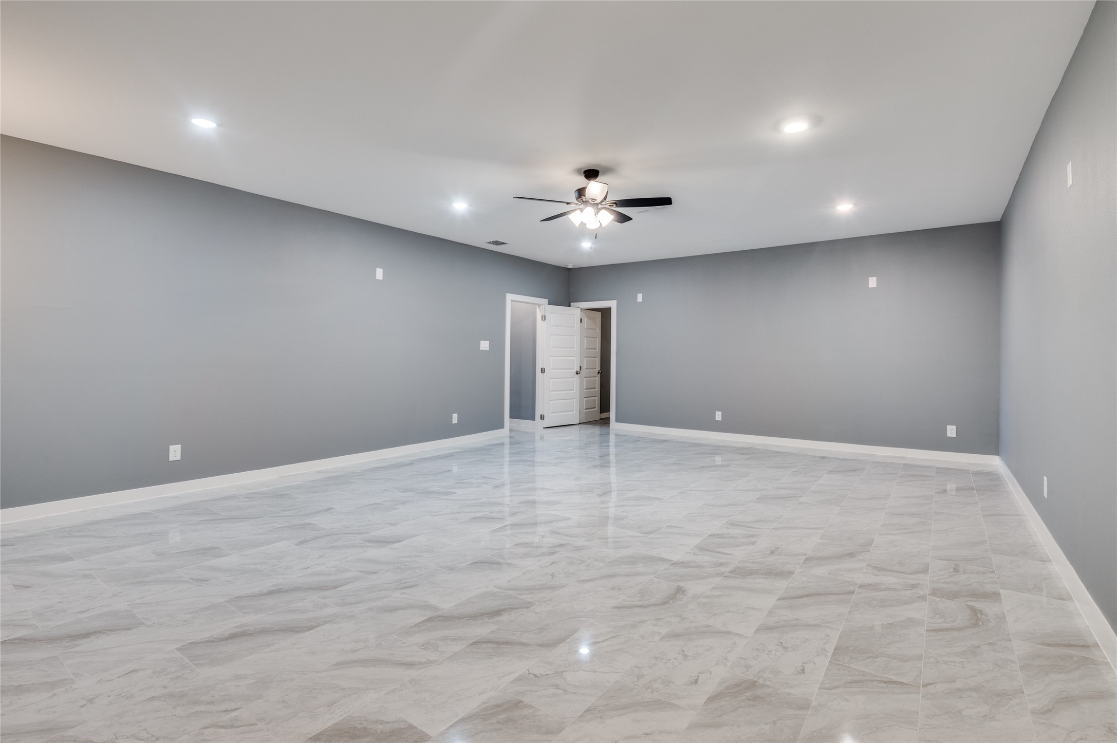 301 S Stewart Avenue Lancaster TX 75146