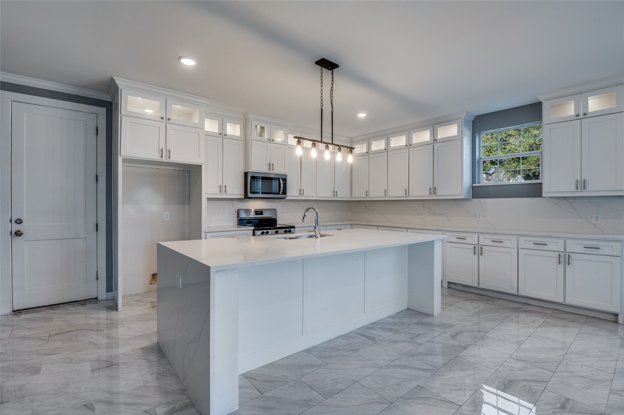 301 S Stewart Avenue Lancaster TX 75146