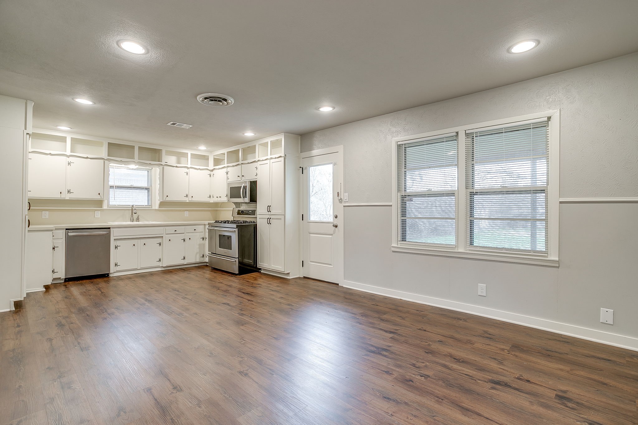 3528 Garwood Drive North Richland Hills TX 76117