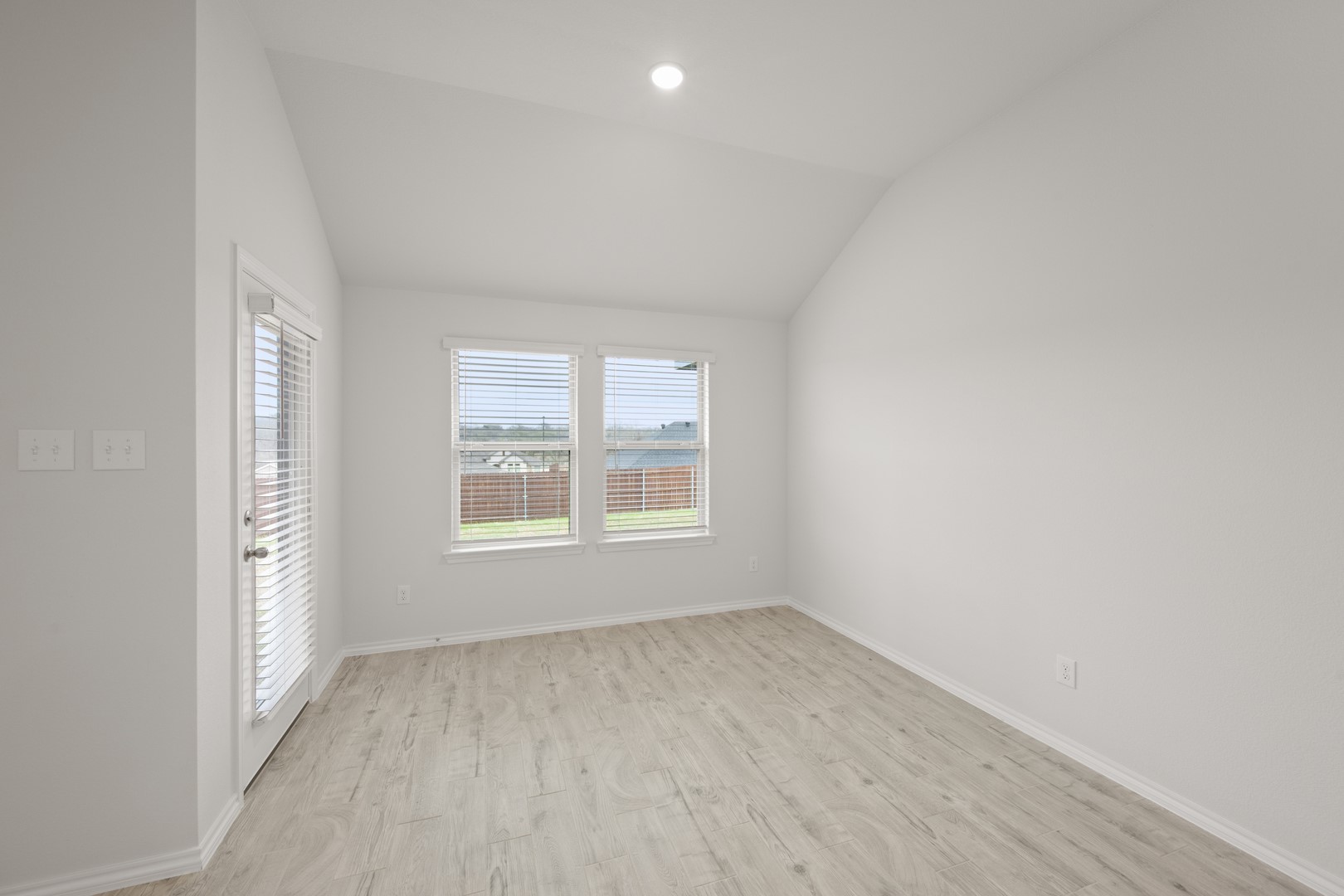 2641 River Bank Drive Burleson TX 76028