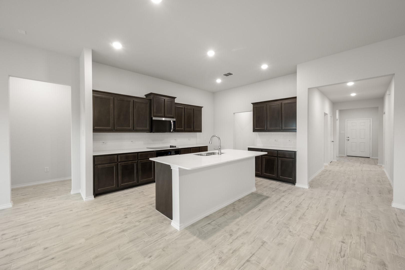 2641 River Bank Drive Burleson TX 76028