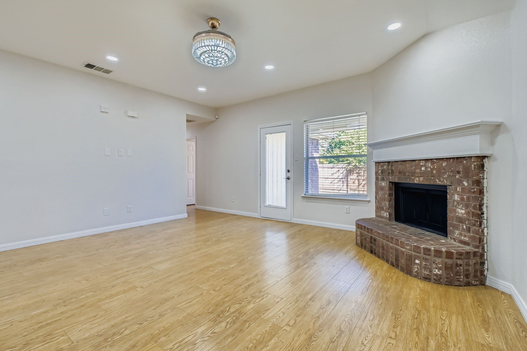 608 Piper Drive Saginaw TX 76179