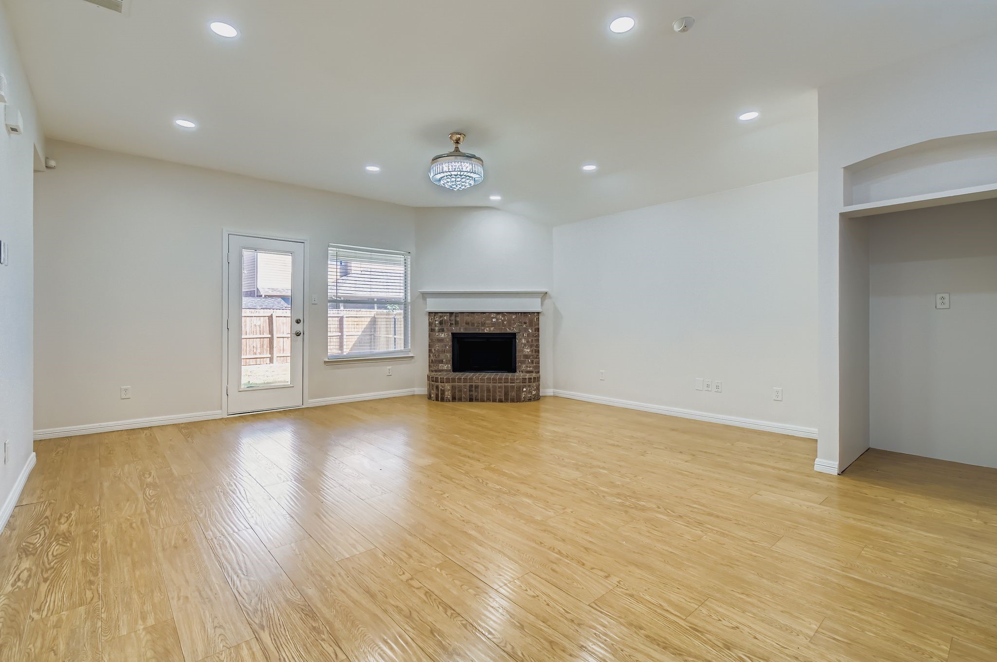 608 Piper Drive Saginaw TX 76179