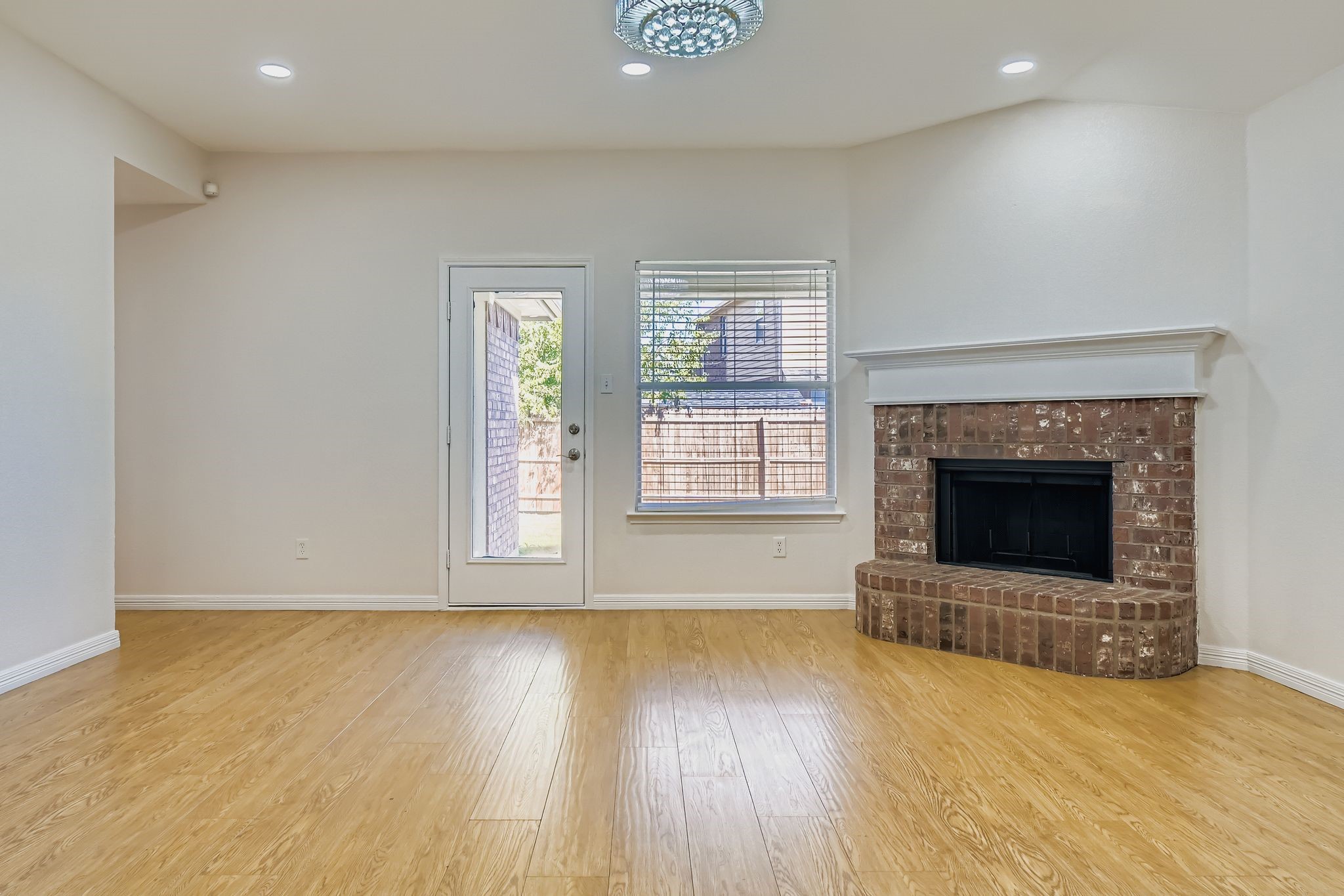 608 Piper Drive Saginaw TX 76179