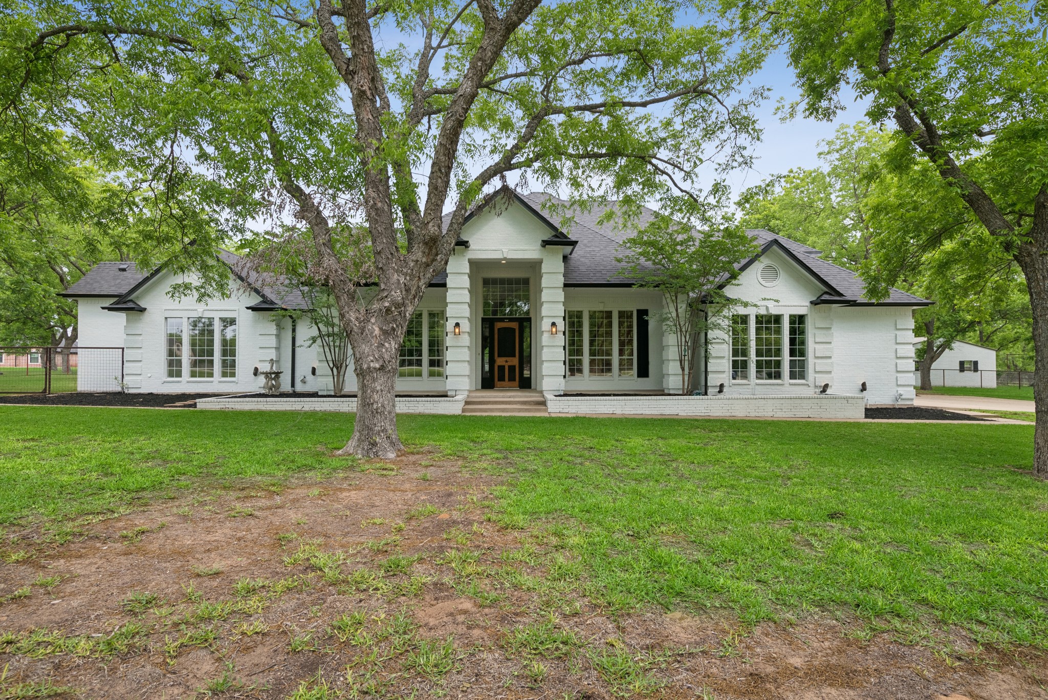 5501 Equestrian Drive Granbury TX 76049
