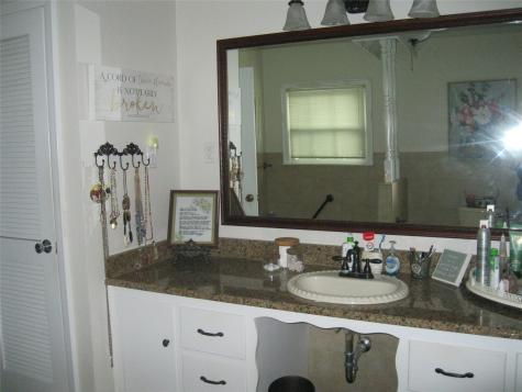 1302 W Wheeler Street Breckenridge TX 76424