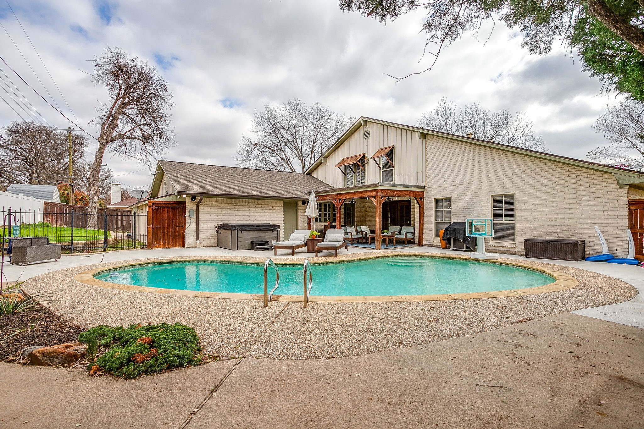 3928 Stonehenge Road Fort Worth TX 76109