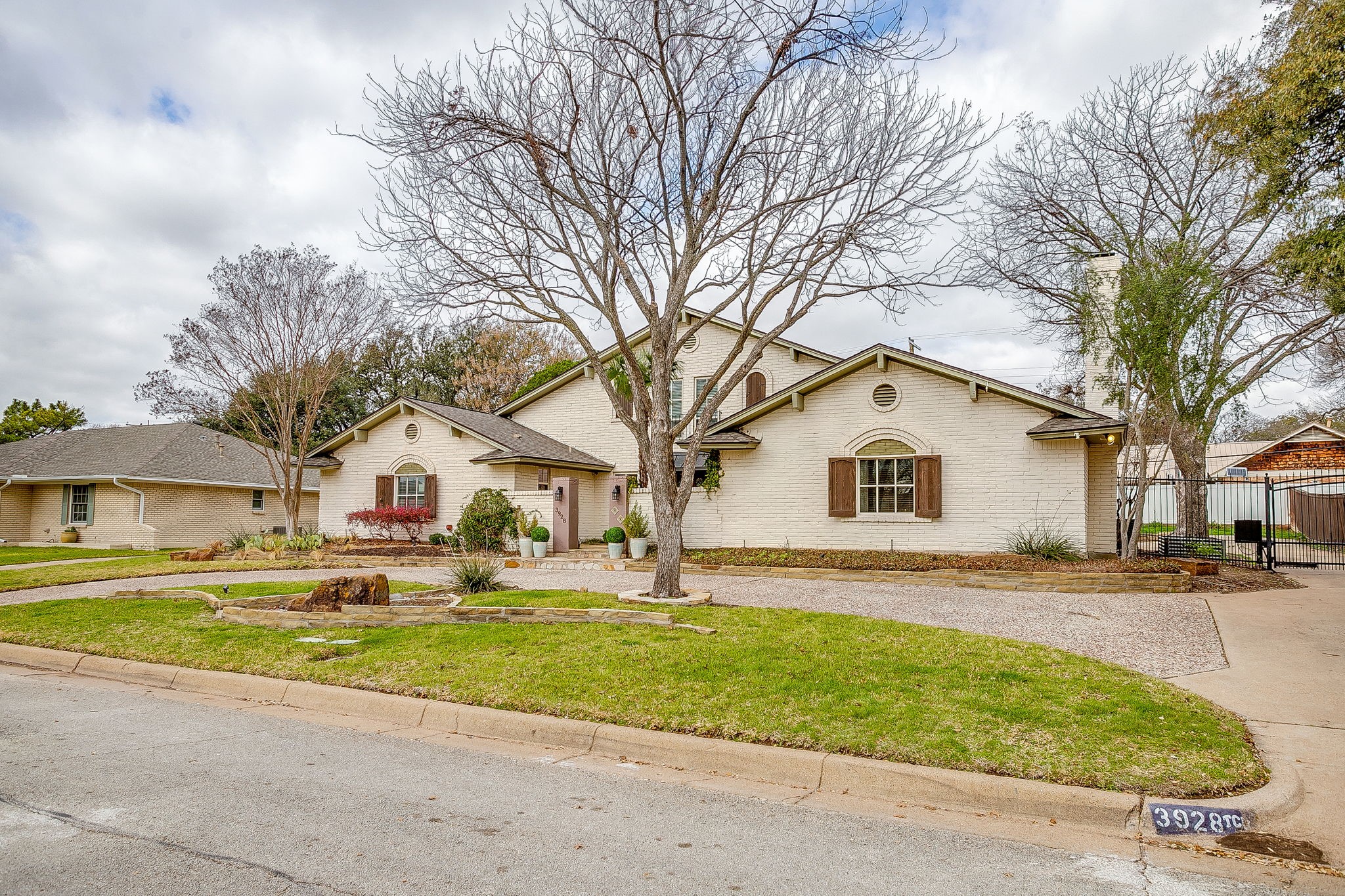 3928 Stonehenge Road Fort Worth TX 76109