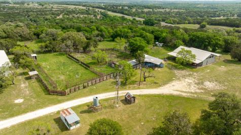5905 N Us Highway 281 (400) Hamilton TX 76531
