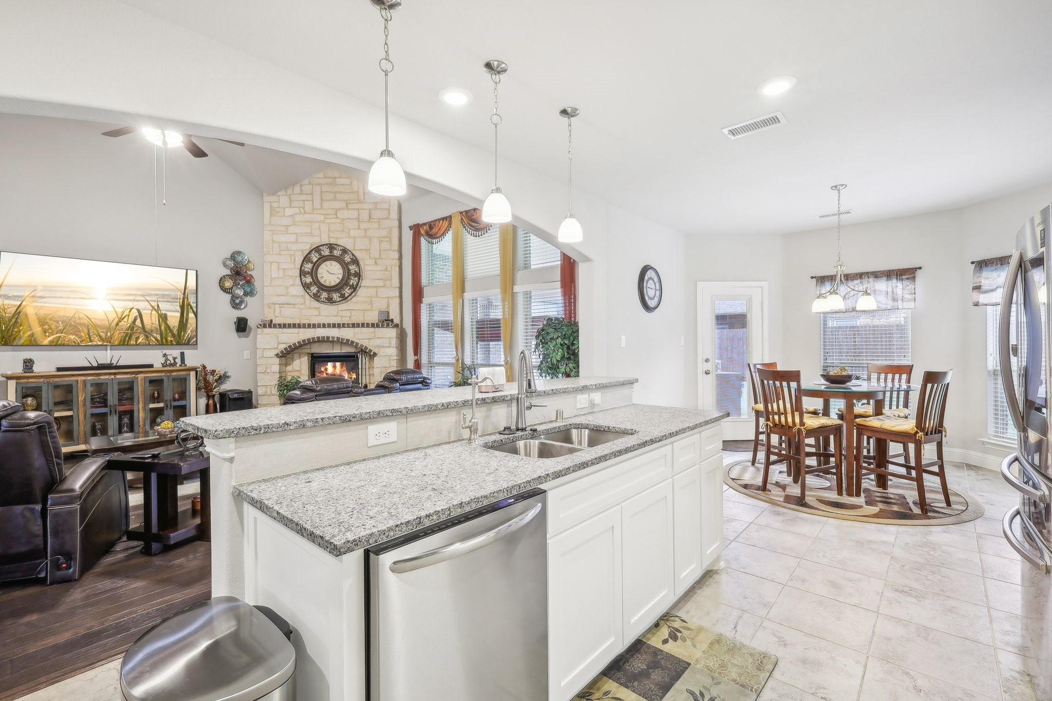 4611 Great Plains Way Mansfield TX 76063