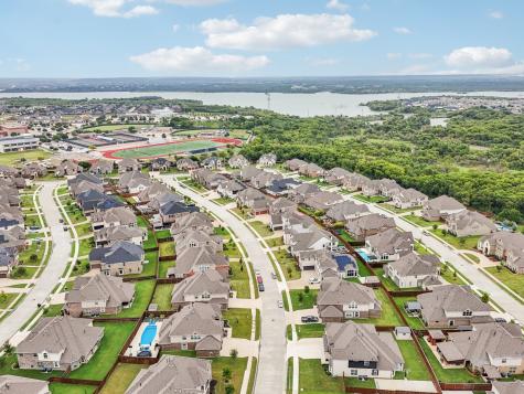 4611 Great Plains Way Mansfield TX 76063