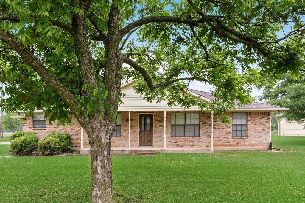 1635 Easy Street Seagoville TX 75159