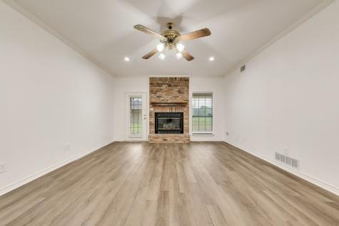 1635 Easy Street Seagoville TX 75159