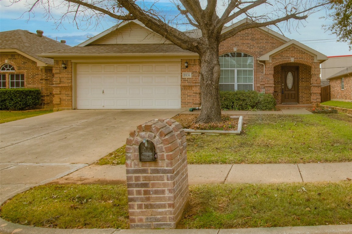 1836 Woodchase Drive Fort Worth TX 76120