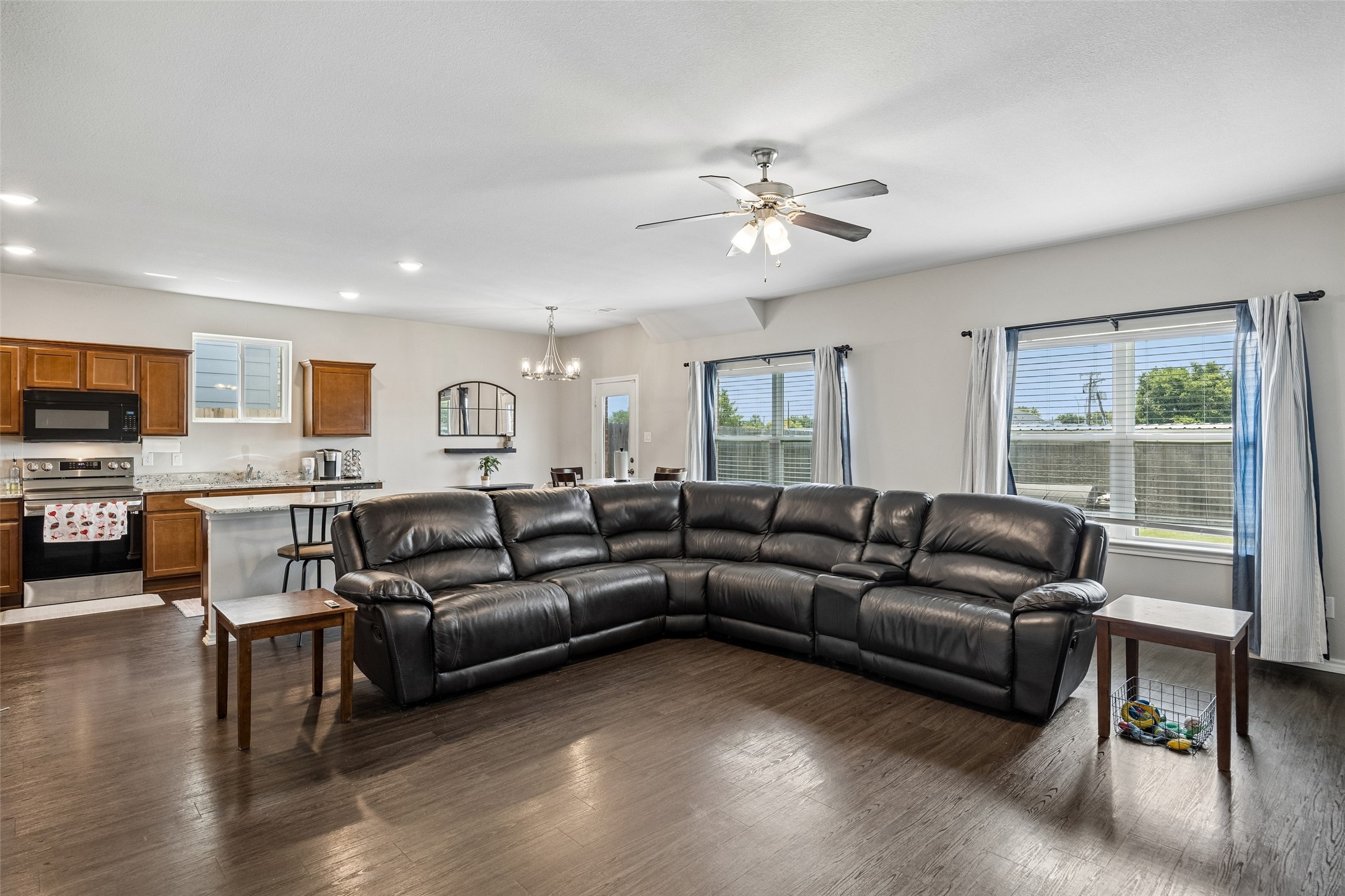 245 Michelle Drive Grand Prairie TX 75051