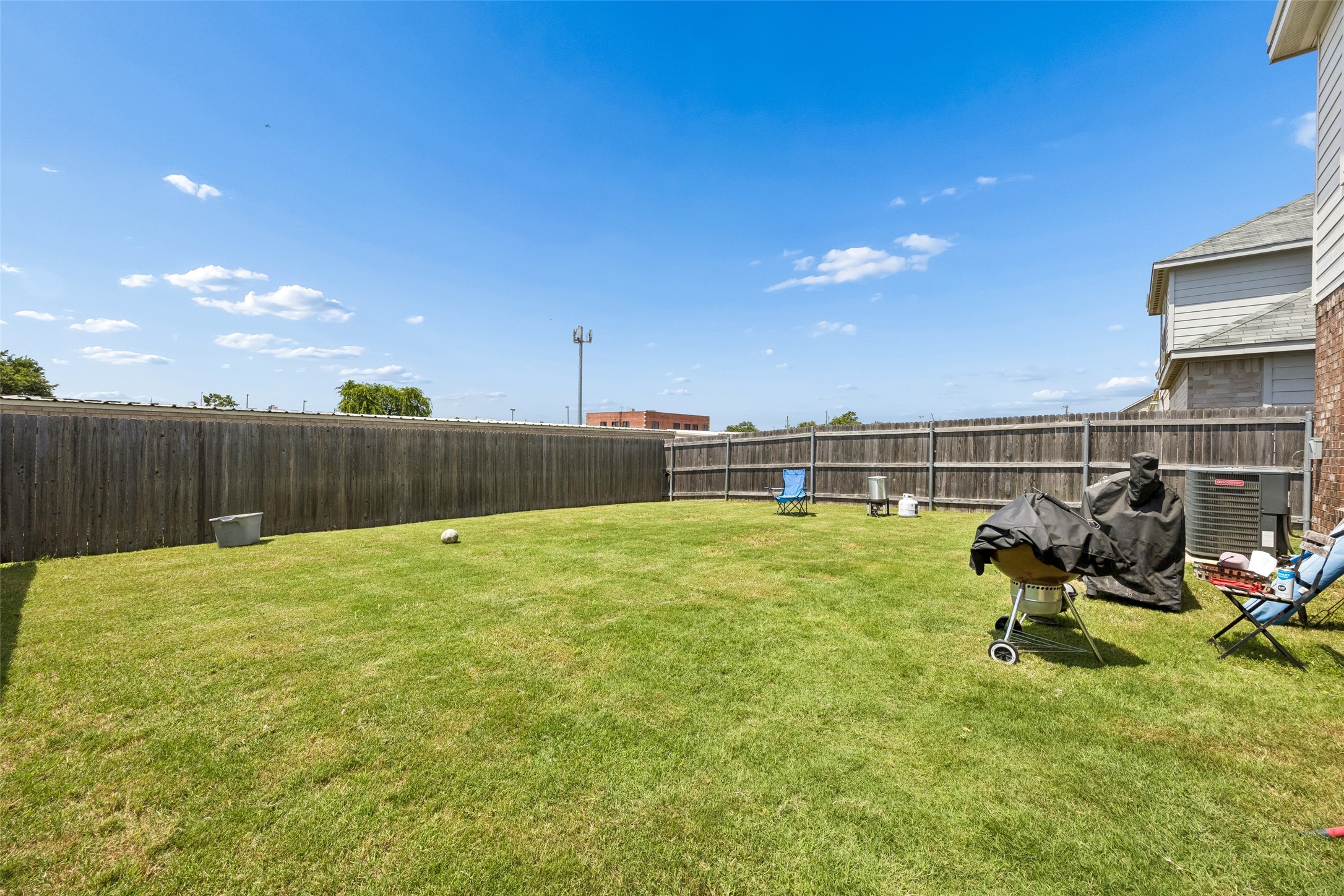 245 Michelle Drive Grand Prairie TX 75051