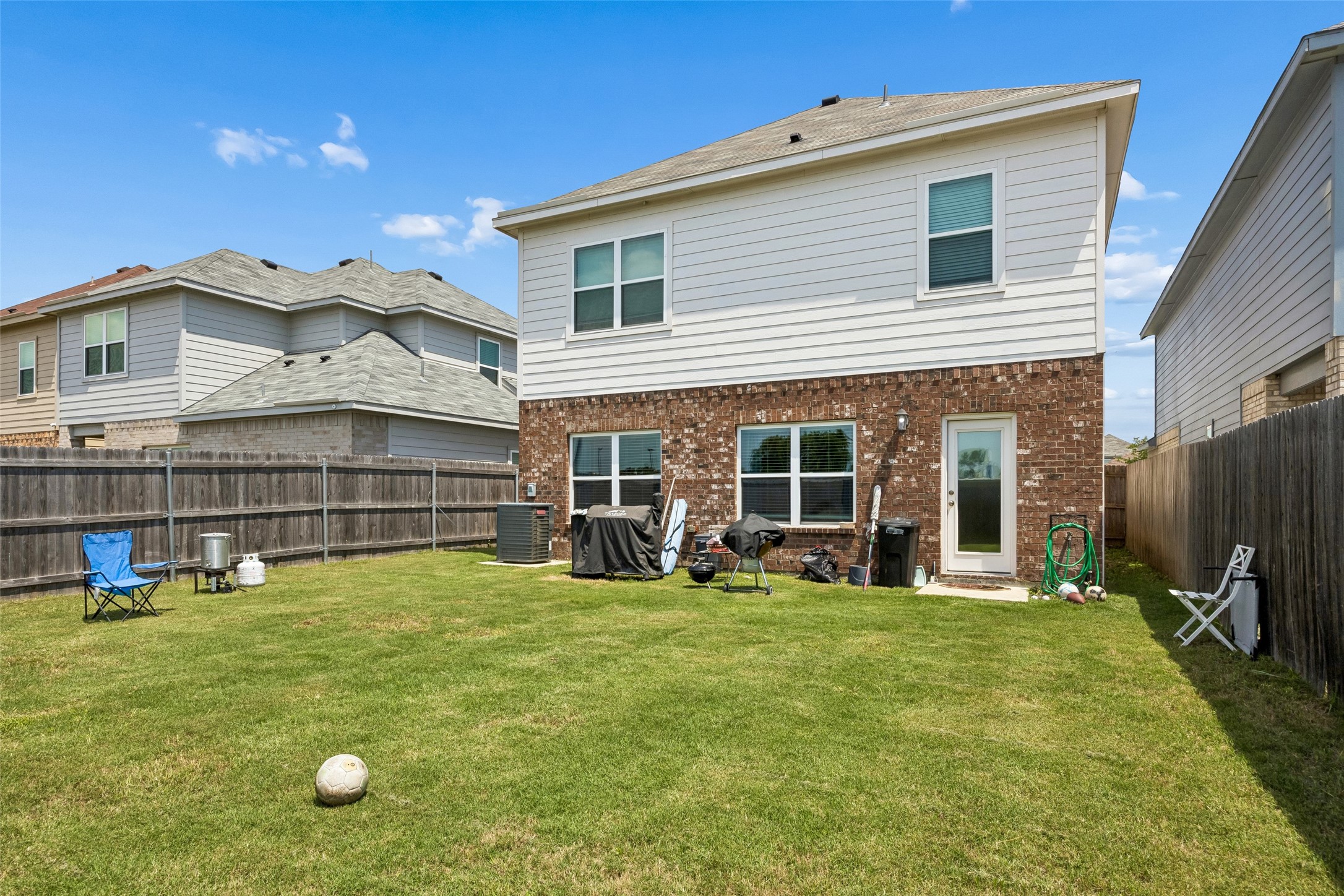 245 Michelle Drive Grand Prairie TX 75051