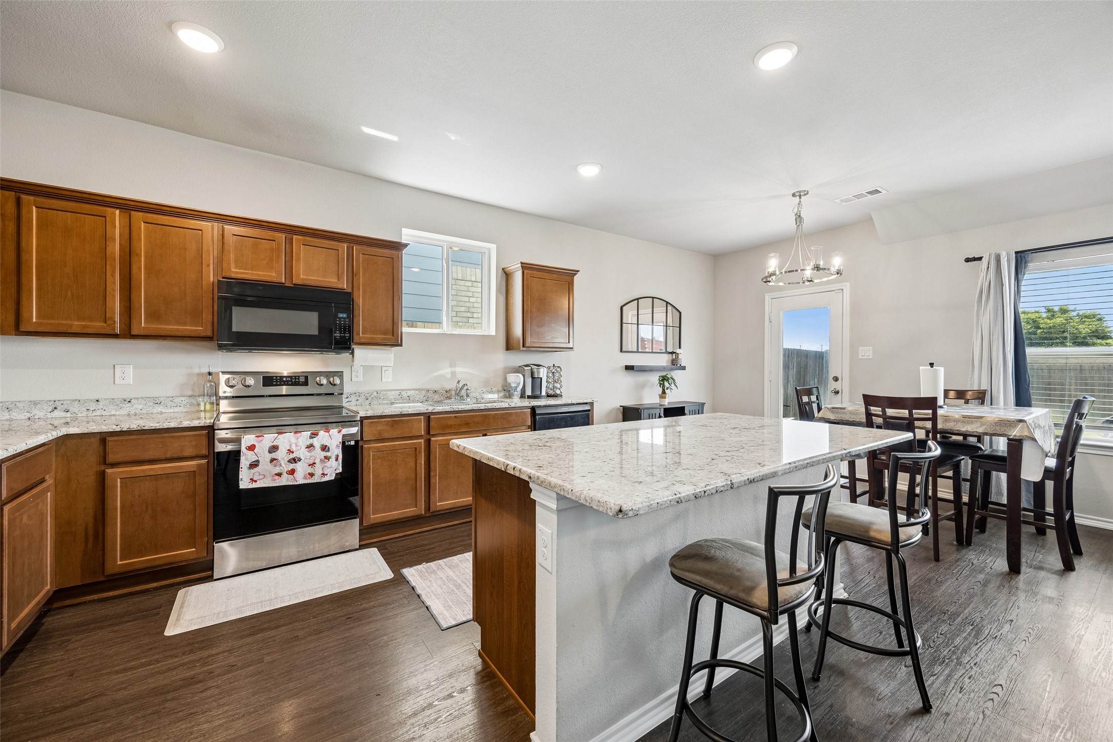 245 Michelle Drive Grand Prairie TX 75051