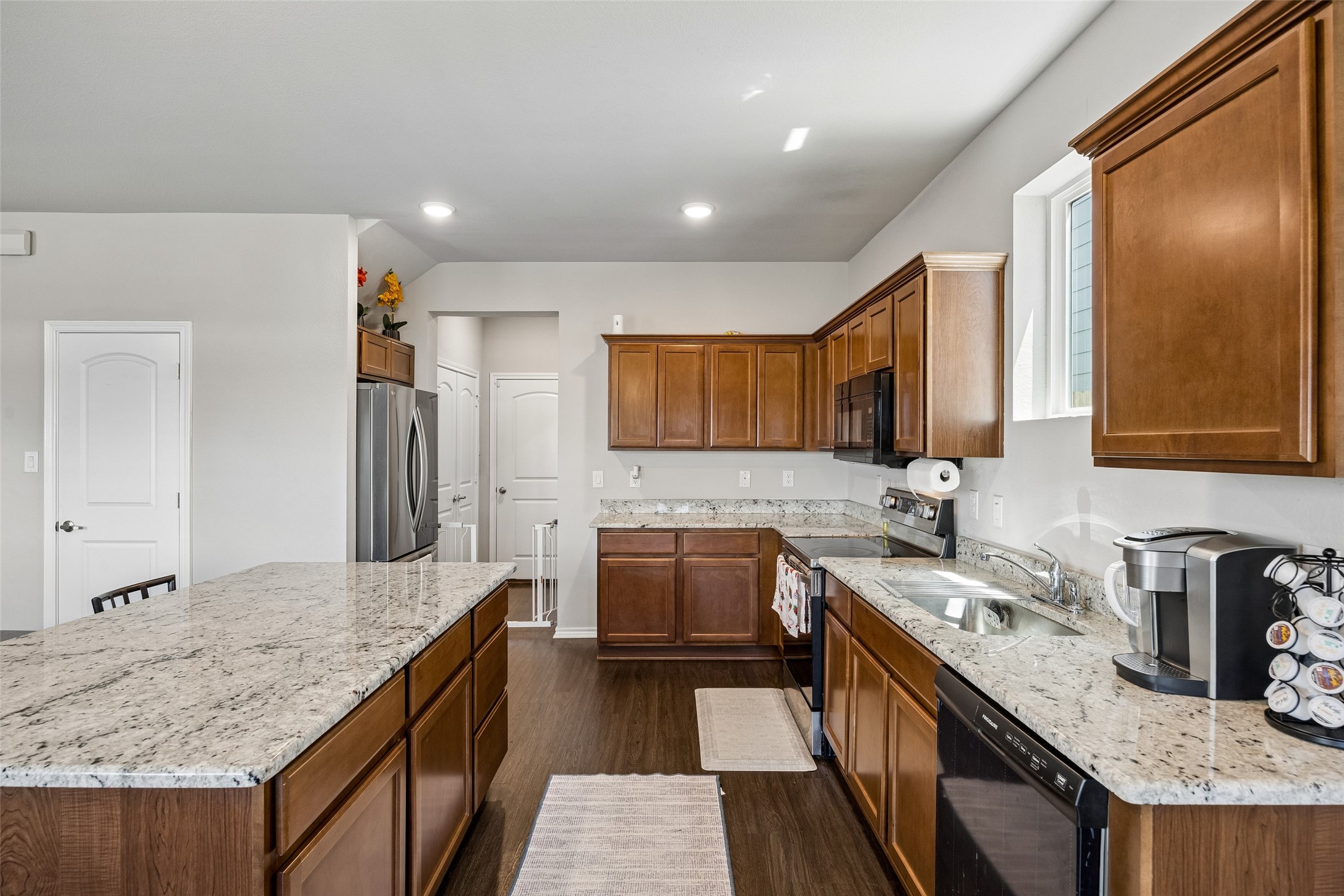 245 Michelle Drive Grand Prairie TX 75051