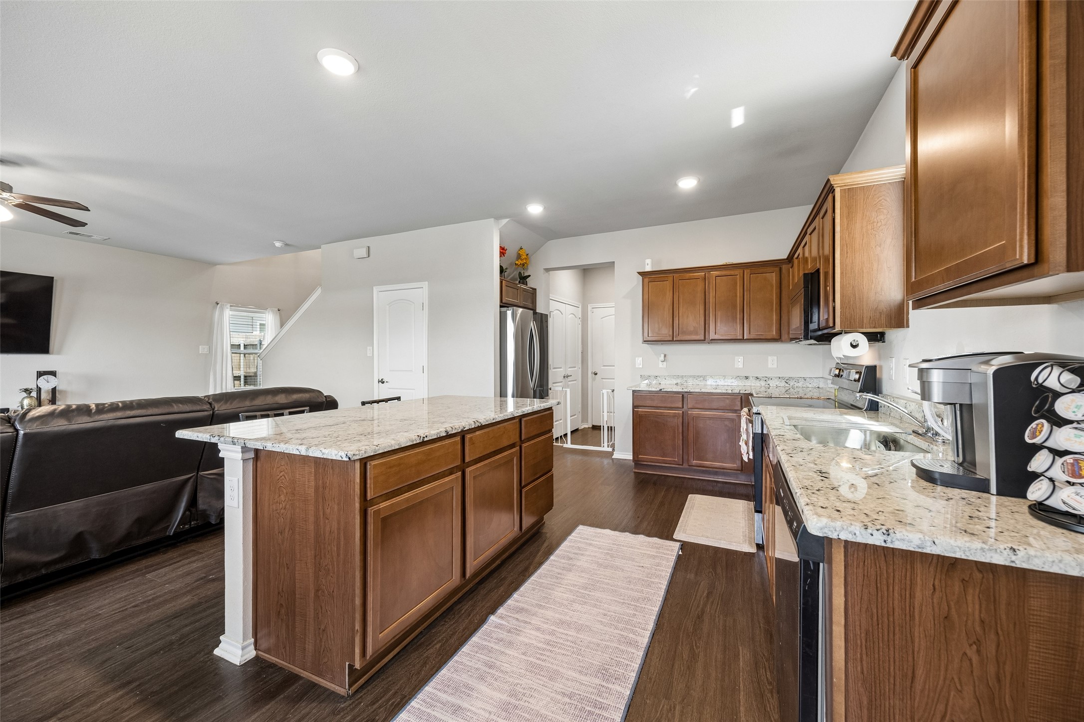 245 Michelle Drive Grand Prairie TX 75051
