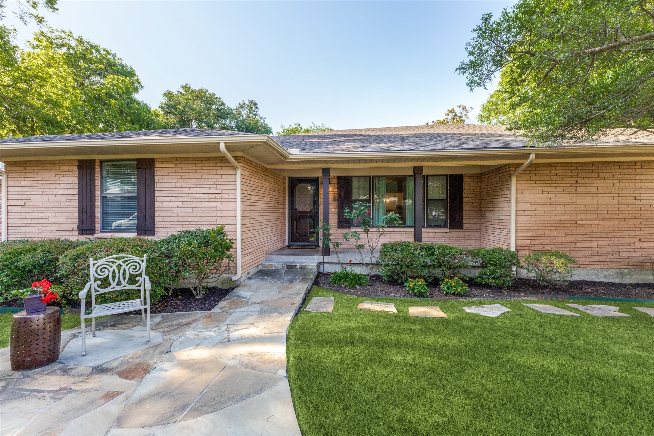 10406 Royalwood Drive Dallas TX 75238
