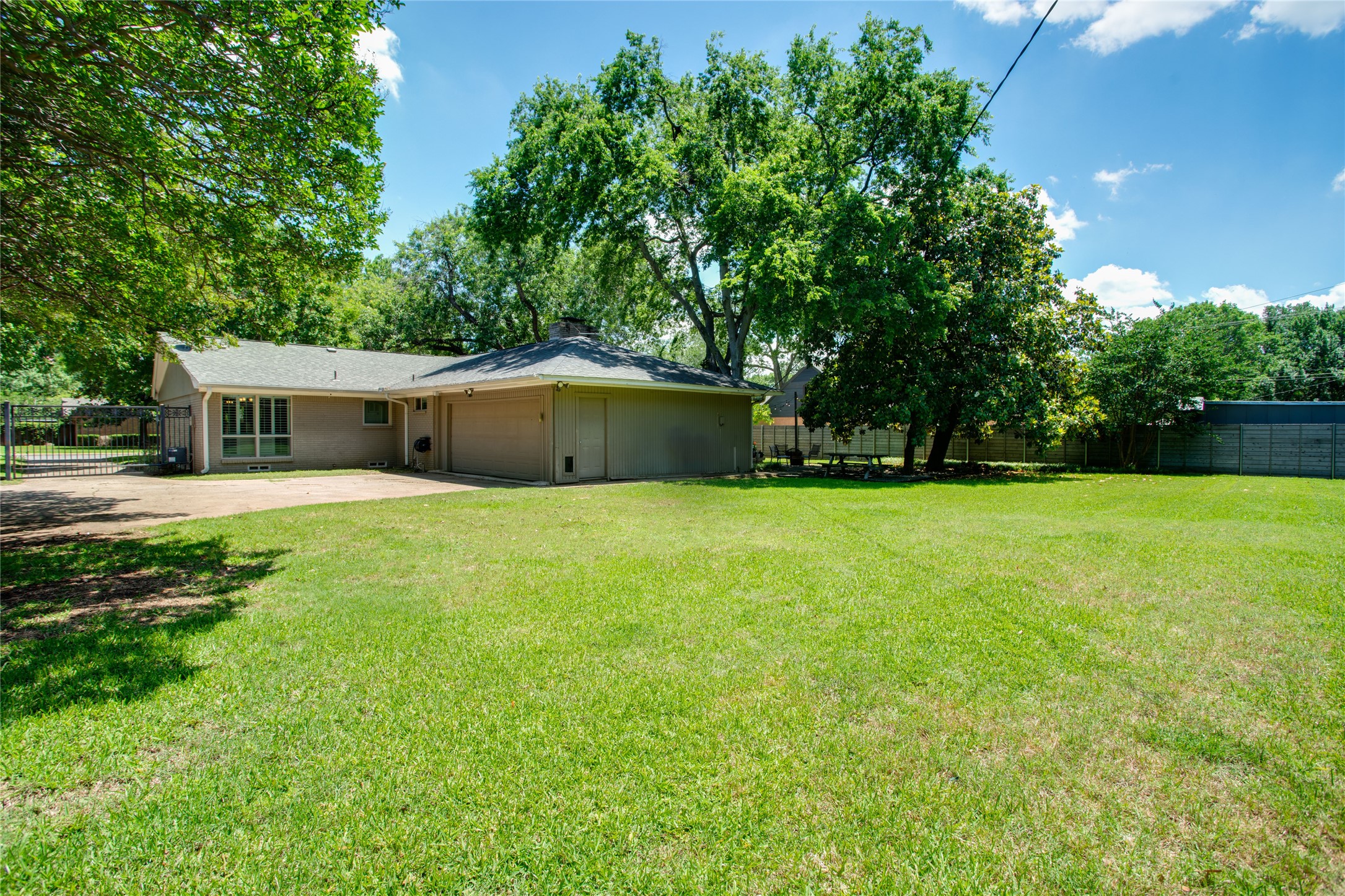 10815 Pinocchio Drive Dallas TX 75229